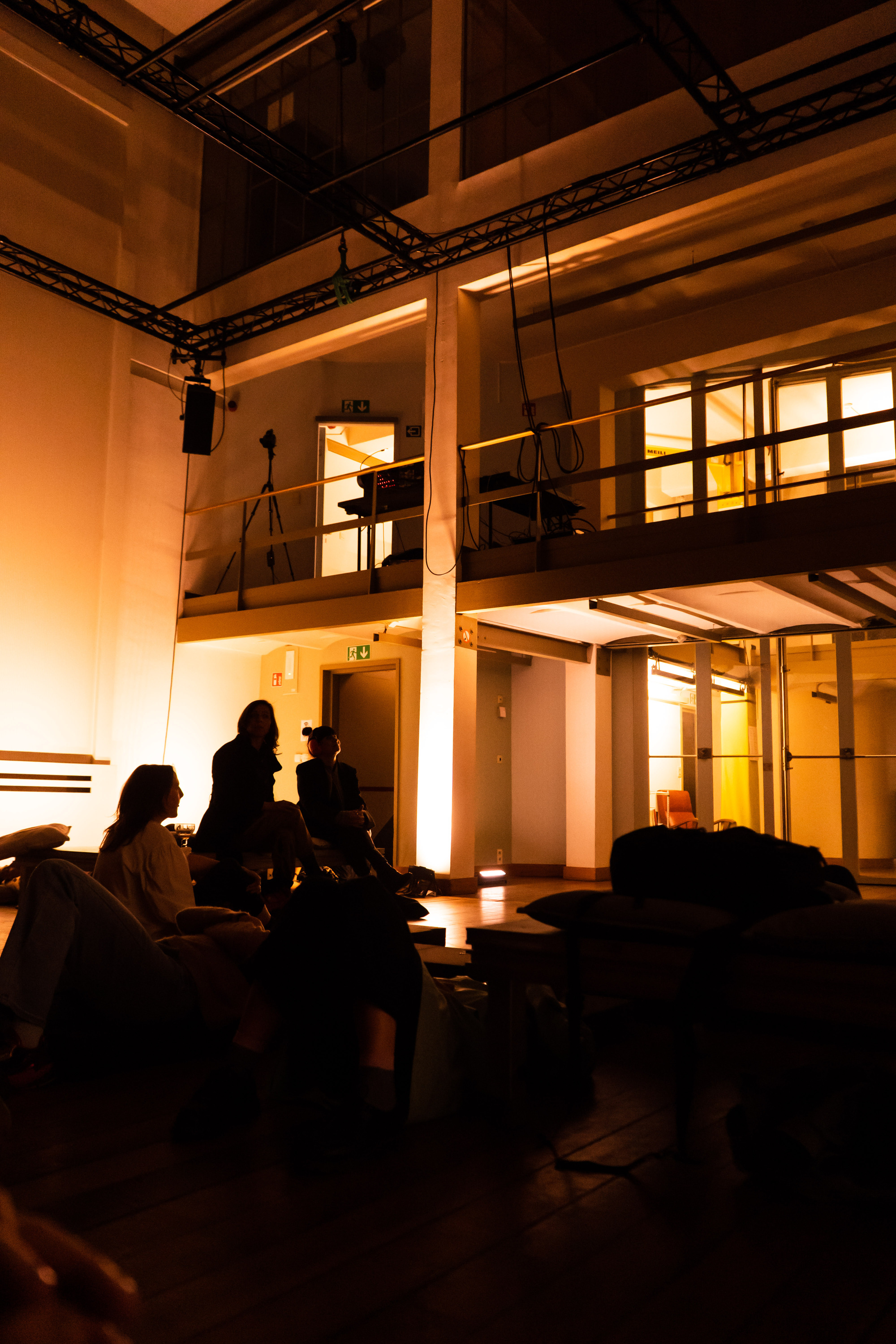 Blue is an Agreement vinny jones Foto Mariana Machado